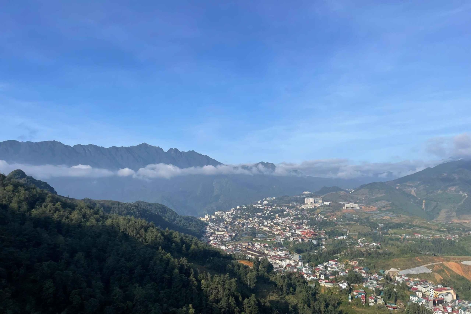 Сапа: мототур на рассвете с видом на гору Фансипан