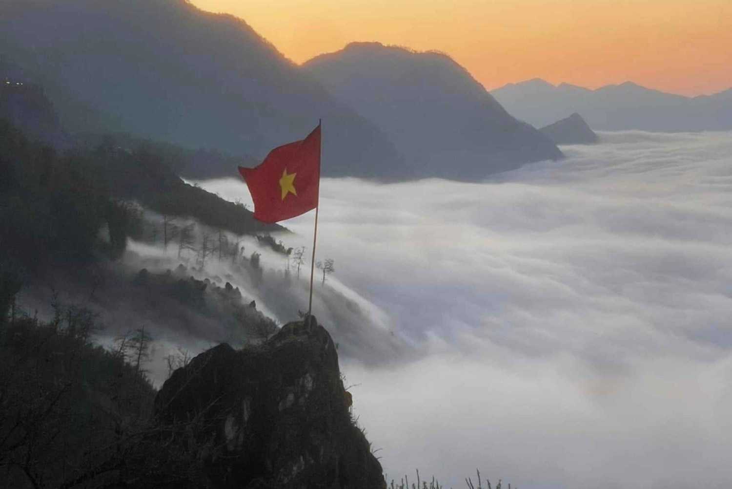 Сапа: мототур на рассвете с видом на гору Фансипан