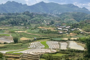 Sapa: Wycieczka do wioski Ta Phin i ziołowa kąpiel Red Dao