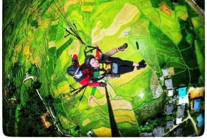 サパ：ピックアップ＆ドロップオフ付きタンデムパラグライダーアドベンチャー