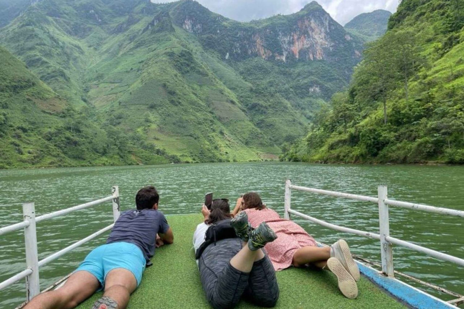 Sapa: Transfer van/naar Ha Giang per luxe limousine