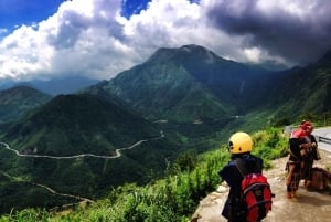 Sapa: Y Linh Ho, Muong Hoa Valley Trek & Village Experience