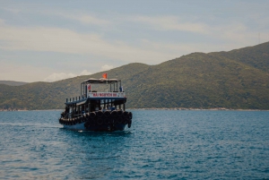 Scuba Diving for Beginners with Certified Diving Centre