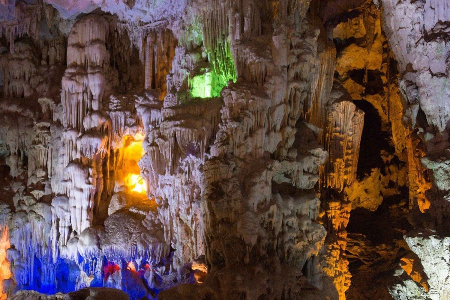 Halong Bay: Day Cruise from Halong Port Shore Excursion