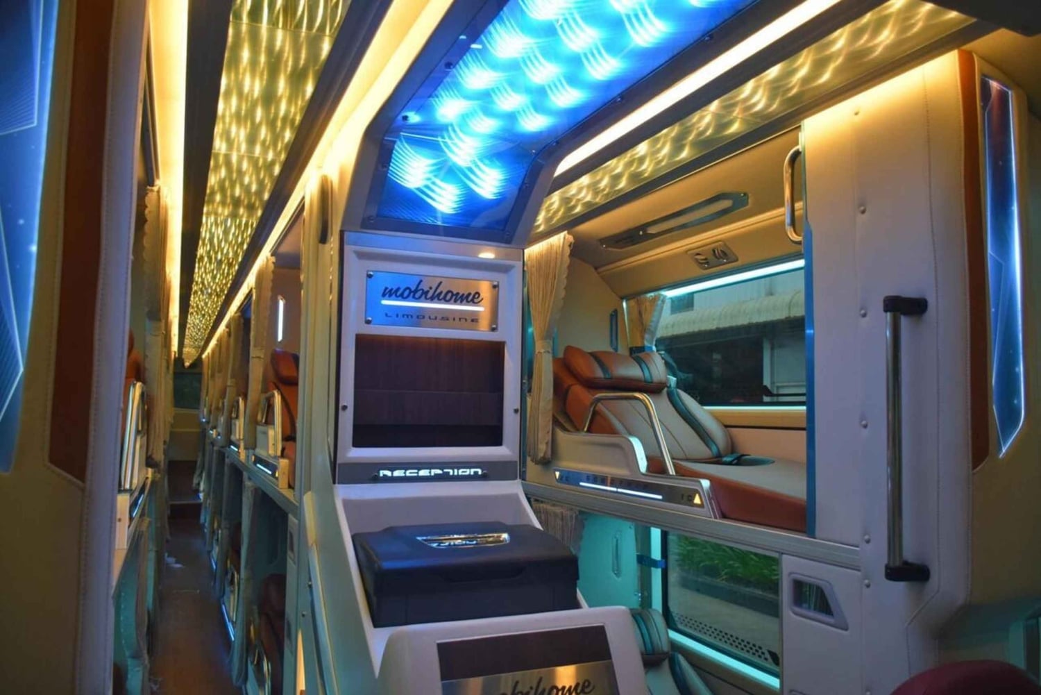 AUTOCARRO-CAMA, AUTOCARRO-CABINA E CARRO PRIVADO NHA TRANG - HO CHI MINH