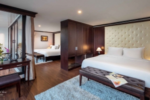 Hanoi: Halong Bay 2-Day Tour with Lodging and Luxury Cruise