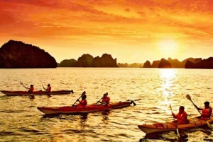 Hanoi: Halong Bay 2-Day Tour with Lodging and Luxury Cruise