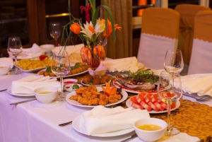 Hanoi: Halong Bay 2-Day Tour with Lodging and Luxury Cruise