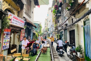 Hanoi : visite à pied de Cho Gioi sur l'histoire de la guerre du Vietnam