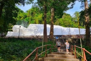 Ta Cu-berget, liggande Buddha, staden Phan Thiet, Cham-tornet