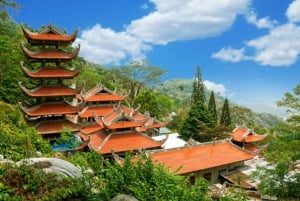 Montagne Ta Cu, Bouddha couché, ville de Phan Thiet, tour Cham