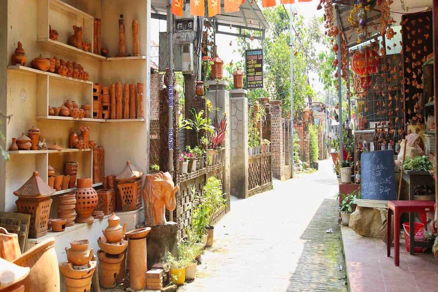 タンハ村：地元の人々との陶芸ワークショップ