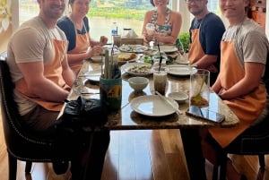 Best beoordeelde kookles thuis, keuken met uitzicht op de rivier