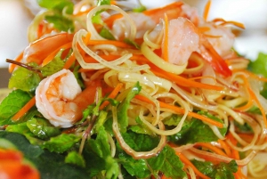 Lekcja gotowania w Hoi An z targiem i wycieczką łodzią z bambusowymi koszami