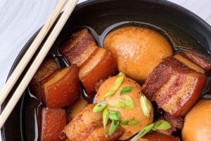 Hanoi Food Tour: Traditional Family Meal Experience in Villa