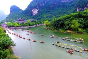 Vietnam: Trang An and Mua Cave Tour with Sunset View