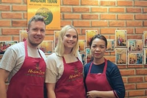 Vietnamilainen ruoanlaittokurssi paikallisen perheen kanssa Hualla