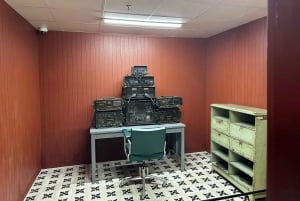 無料E-Sim戦争証跡博物館＆独立記念宮殿ツアー