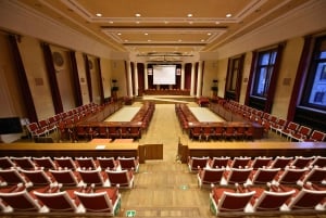 2 ore: Tour guidato del Palazzo della Cultura e della Scienza in lingua inglese