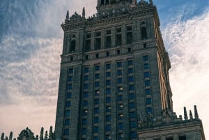 Kommunisme på fad: Politik, kultur og liv i Warszawas barer