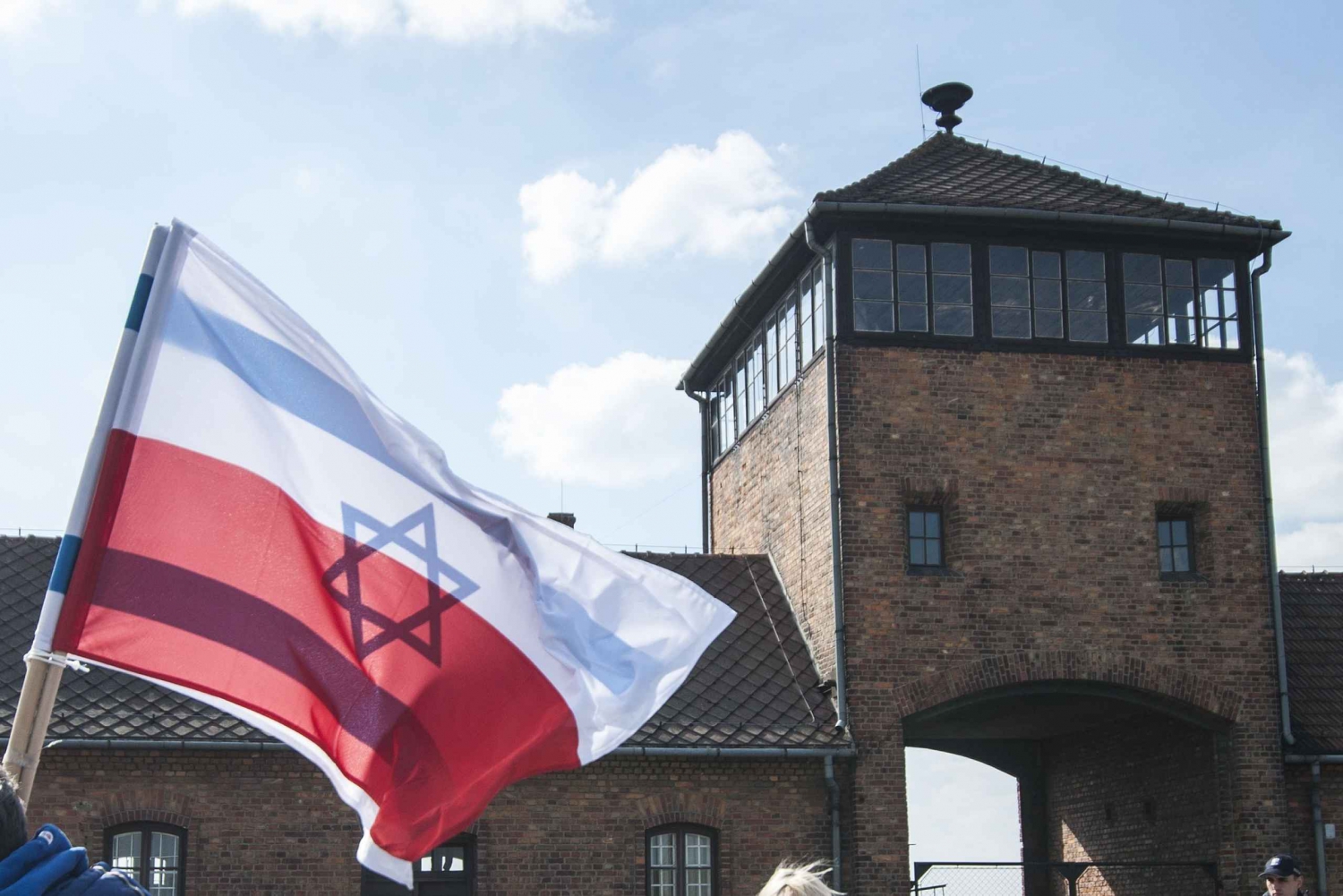 Auschwitz & Wieliczka Salt Mine Full-Day Tour from Warsaw