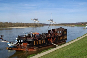 From Warsaw: Kazimierz Dolny Art Town Full-Day Private Tour