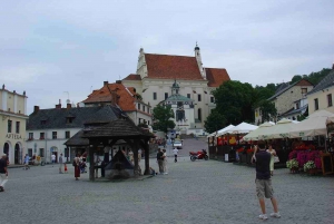 From Warsaw: Kazimierz Dolny Art Town Full-Day Private Tour