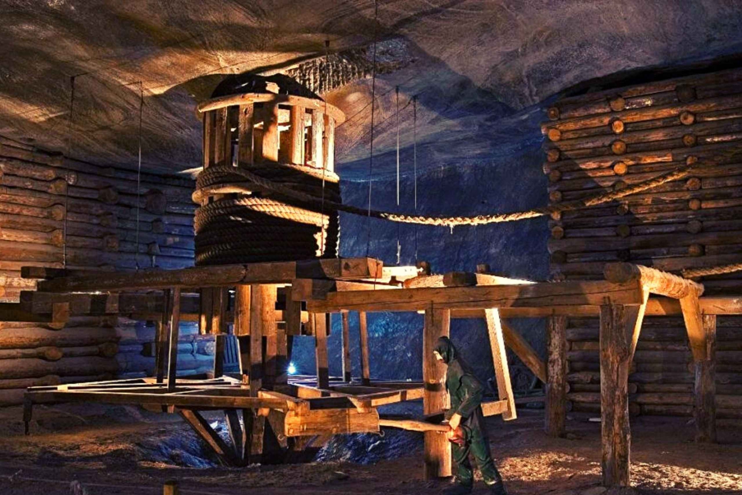 Depuis Varsovie : Visite en petit groupe de Cracovie et Wieliczka avec déjeuner