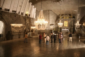 From Warsaw: Krakow & Wieliczka Small Group Tour with Lunch