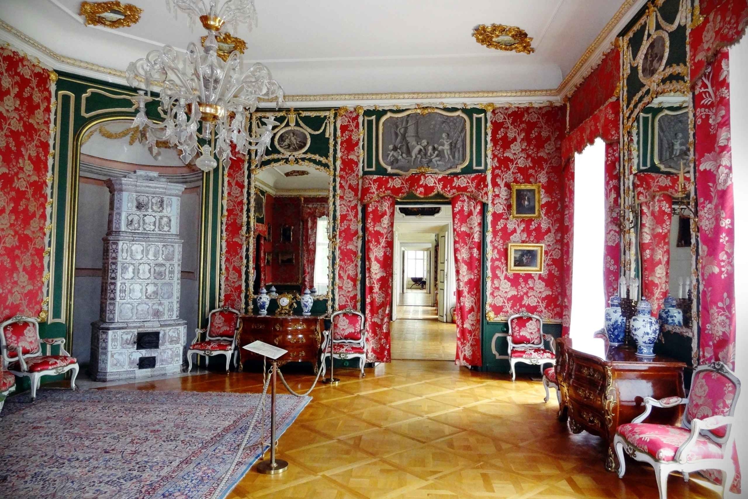 Из Варшавы: экскурсия на целый день по Мазовецким садам и дворцам