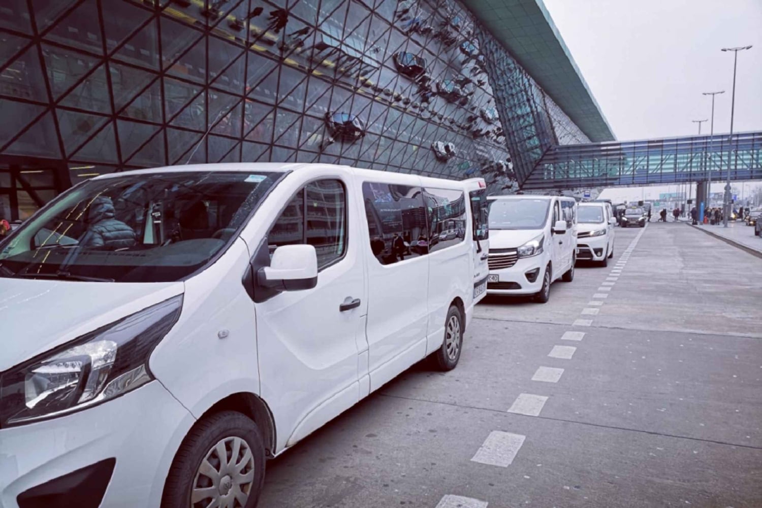 Cracovia: traslado privado desde/hacia el aeropuerto de Varsovia-Chopin
