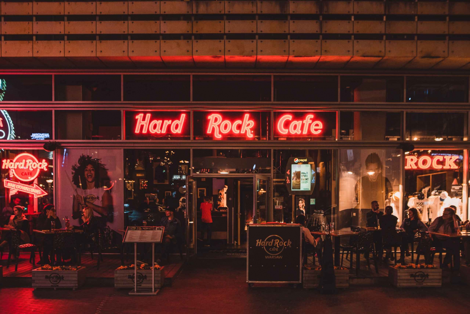 Warsaw: Lunch or Dinner at Hard Rock Cafe with Skip-the-Line