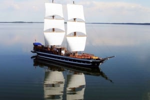 Distrito de los Lagos de Masuria: La Guarida del Lobo y Excursión en Yate