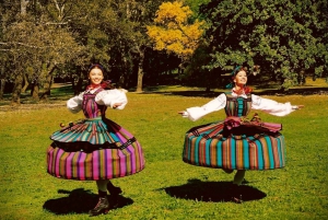 From Warsaw: Lowicz and Arkadia Mazovian Folk Full-Day Tour
