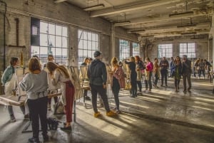 Neon Paint - Painting and Wine in the Dark in Warsaw