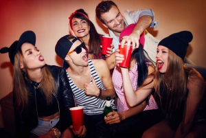 Warsaw: Pub Crawl with 1-Hour Unlimited Drinks