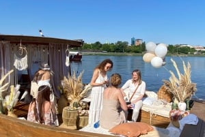 Warschau: Zonsondergangcruise op de rivier de Wisla met een glas prosecco