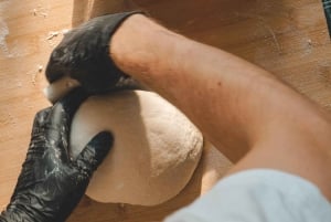 Warszawa: Baka surdegsbröd och smaka på äkta polsk mat