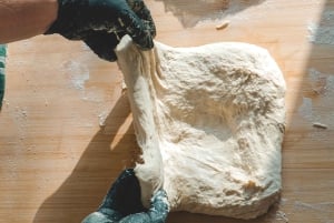 Warszawa: Baka surdegsbröd och smaka på äkta polsk mat