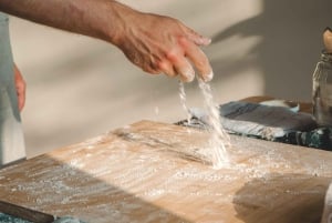 Warszawa: Baka surdegsbröd och smaka på äkta polsk mat