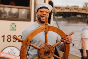 Warsaw: Boat Party with Unlimited Drinks &VIP Club Entrance