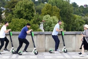 Warsaw: Bolt Tourist passes for e-scooters