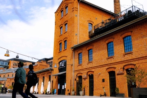 Warsaw: 'Cheers on Wheels' Vodka Tasting Tour by Retro Bus
