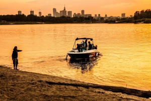 Varsovia: crucero por el Vístula con música de los 80, ambiente retro y vistas