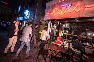 Varsóvia: Passeio noturno pela história e pelos pubs em miniautocarro retro