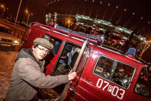 Warsaw: Evening History and Pubs Tour by Retro Minibus