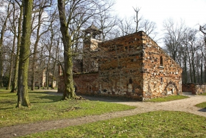 Warsaw: Full-Day Outskirts Private Tour