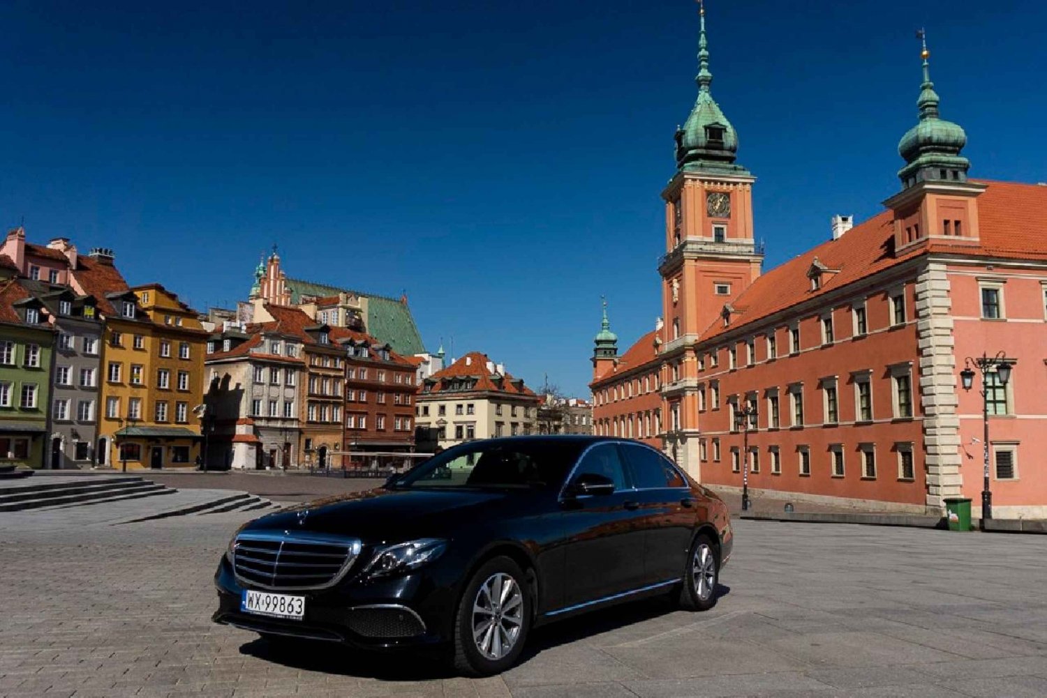 Warszawa: całodniowa prywatna wycieczka po mieście luksusowym samochodem