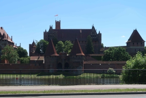 Warsaw/Gdansk: Deluxe Private Transfer Service