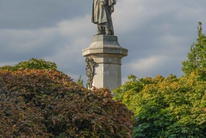 Warsaw: Guided Walking Tour with a Private Chopin Concert
